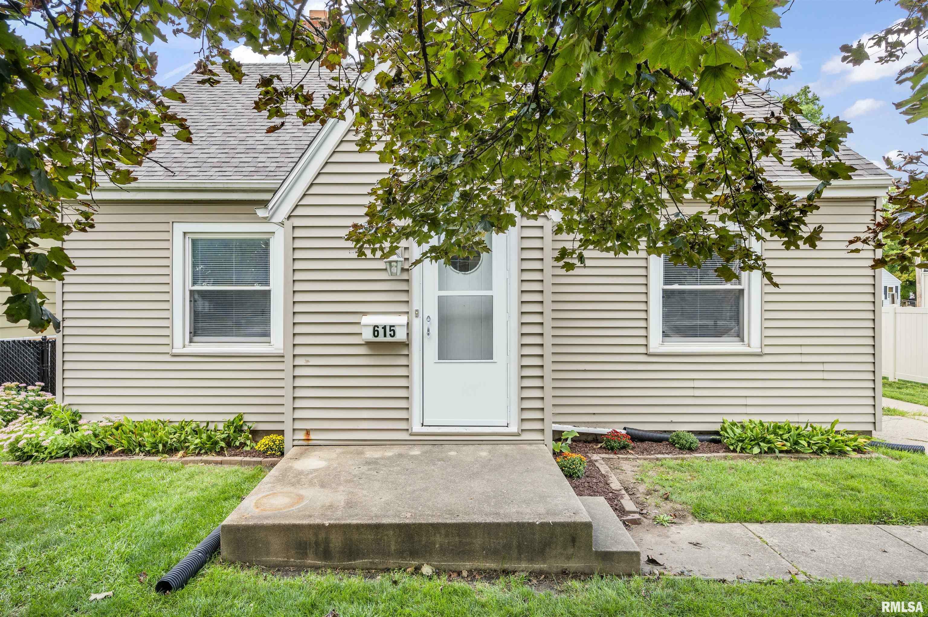 Property Photo: 615 N Sterling Avenue IL 61604