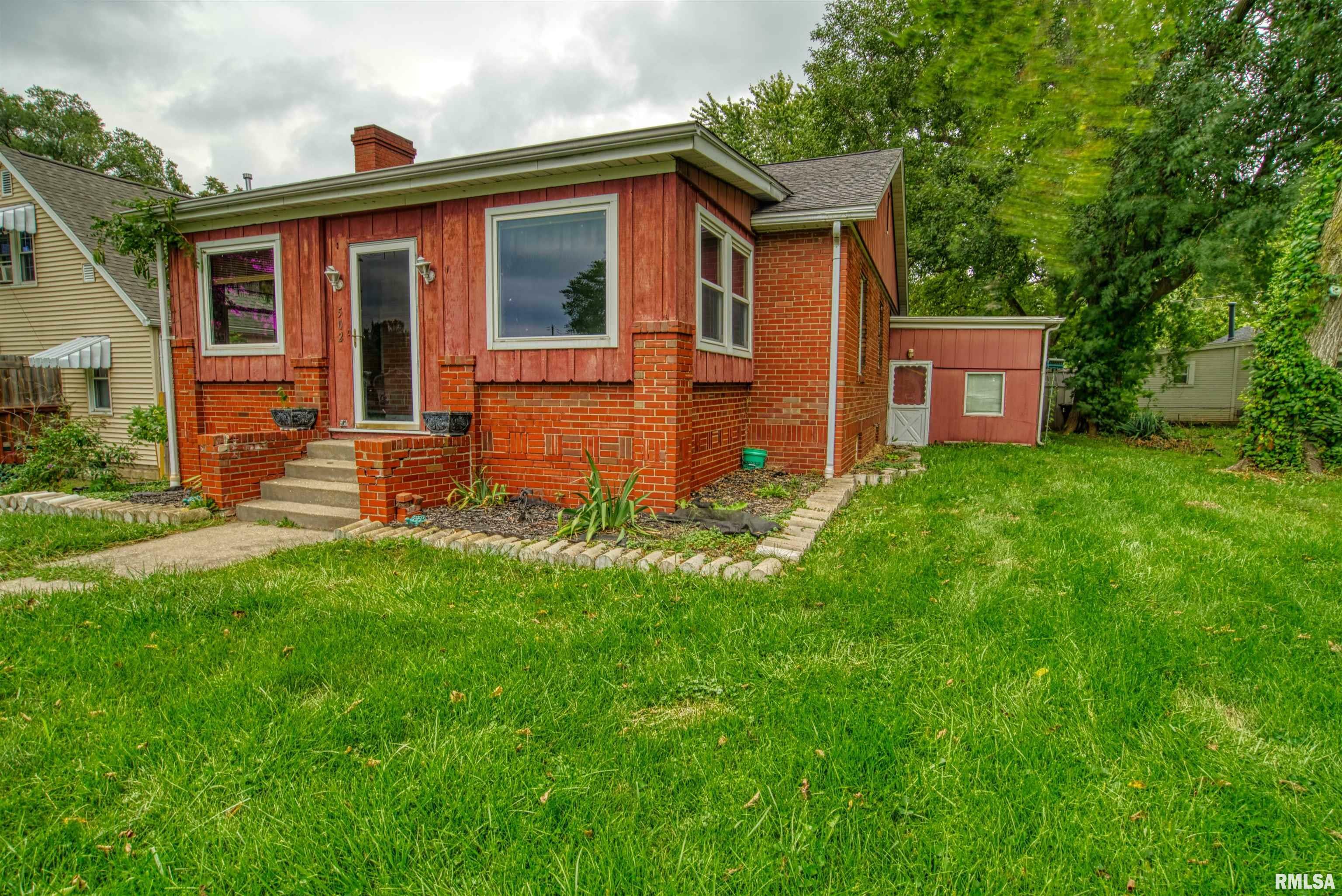 Property Photo:  502 S Stewart Street  IL 61610 