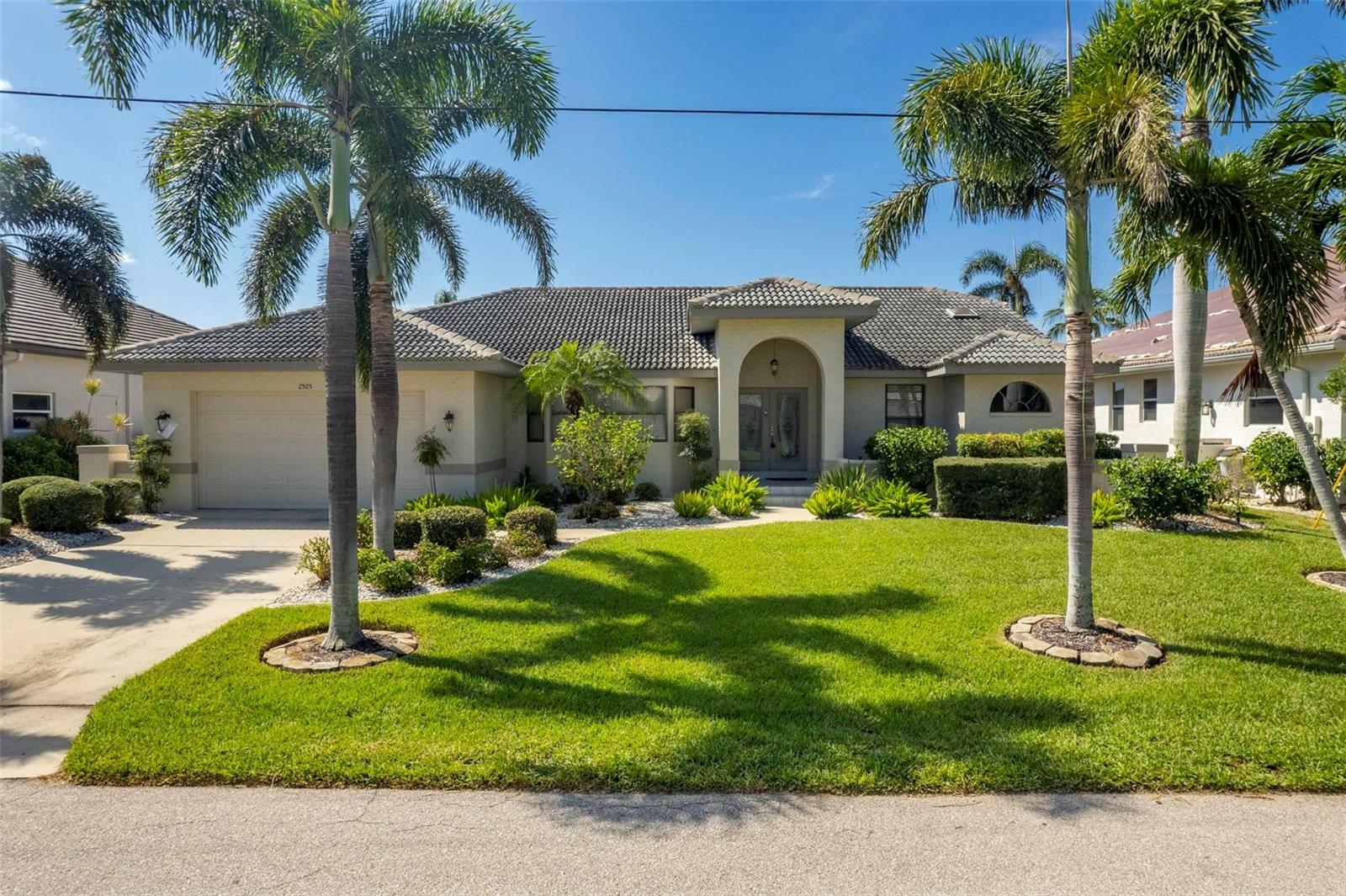 Property Photo:  2505 Rio Tiber Drive  FL 33950 