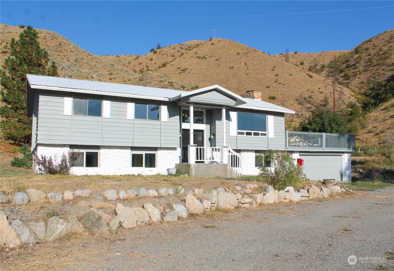 Property Photo:  300 Burma Road  WA 98834 