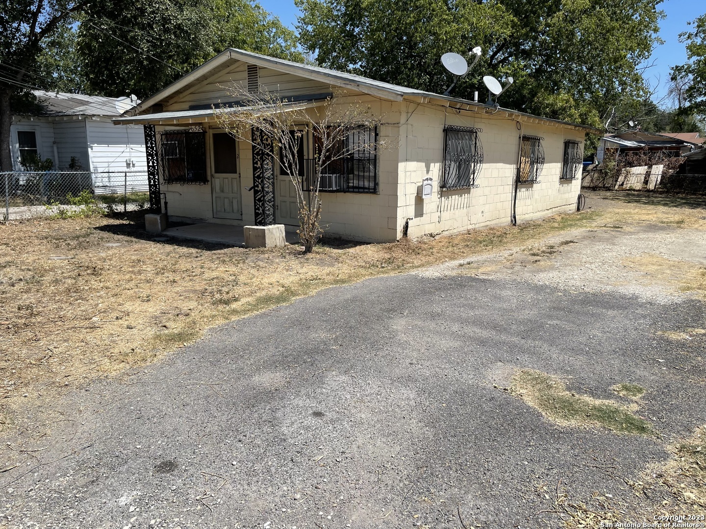 Property Photo:  652 N San Felipe Ave  TX 78228 