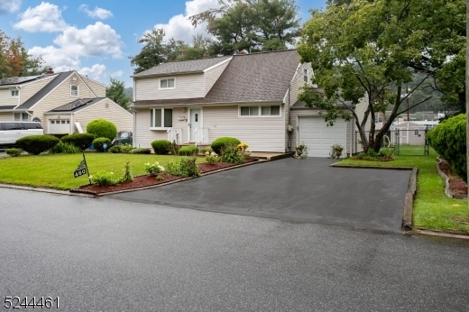 Property Photo: 460 Warfield Rd NJ 07063