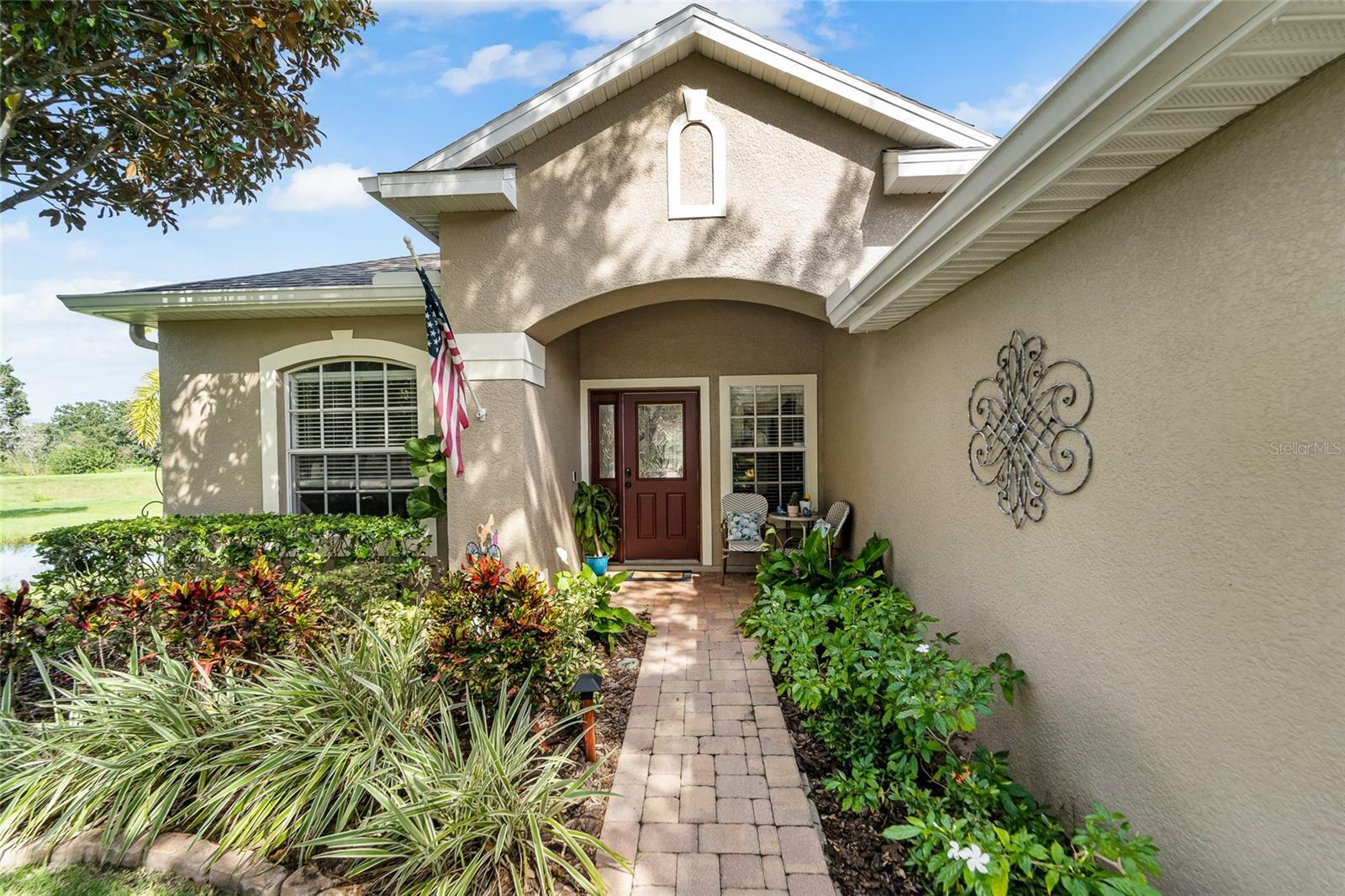 Property Photo:  1433 Emerald Hill Way  FL 33594 