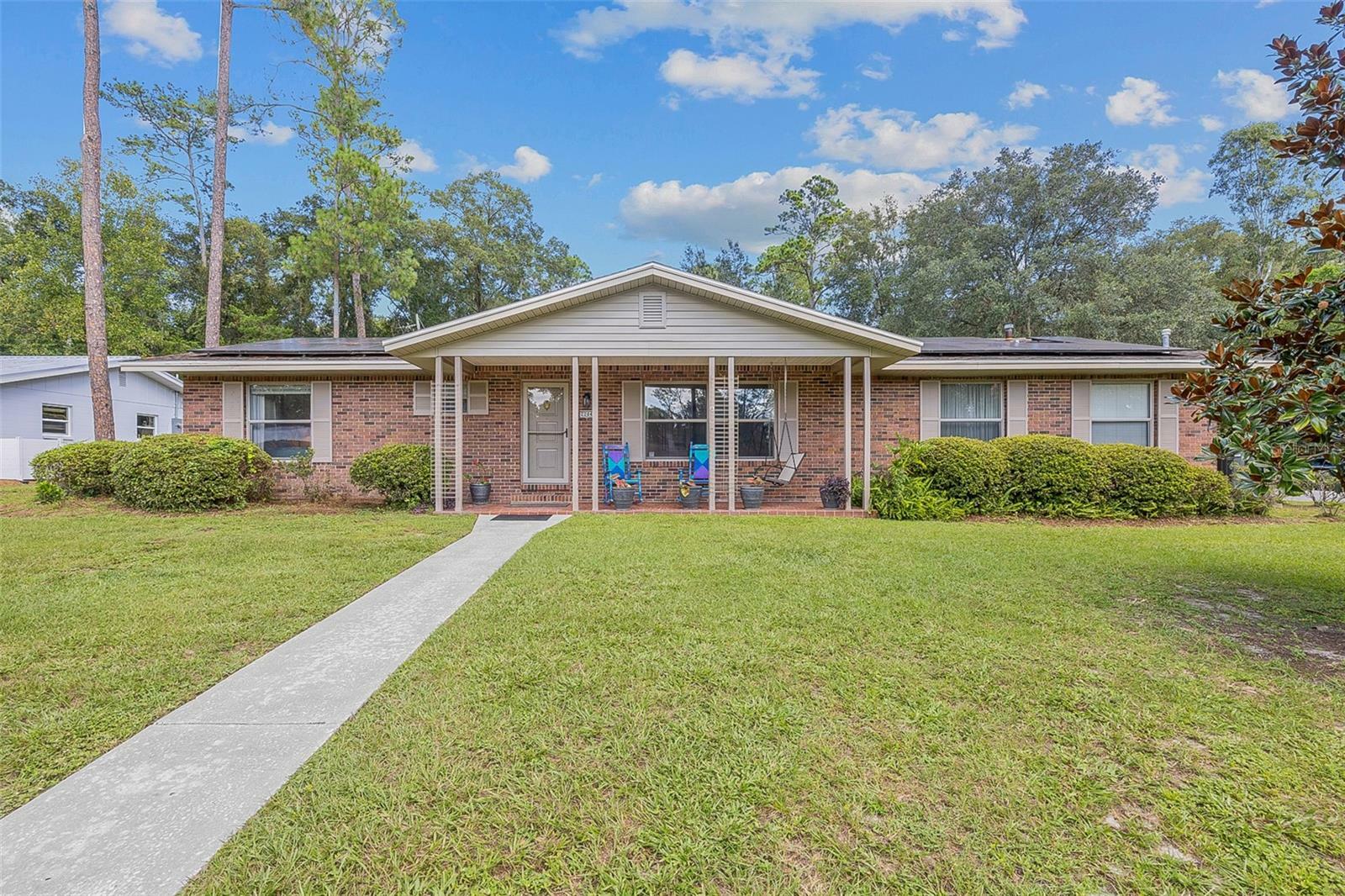 Property Photo:  2204 NW 21st Place  FL 32605 