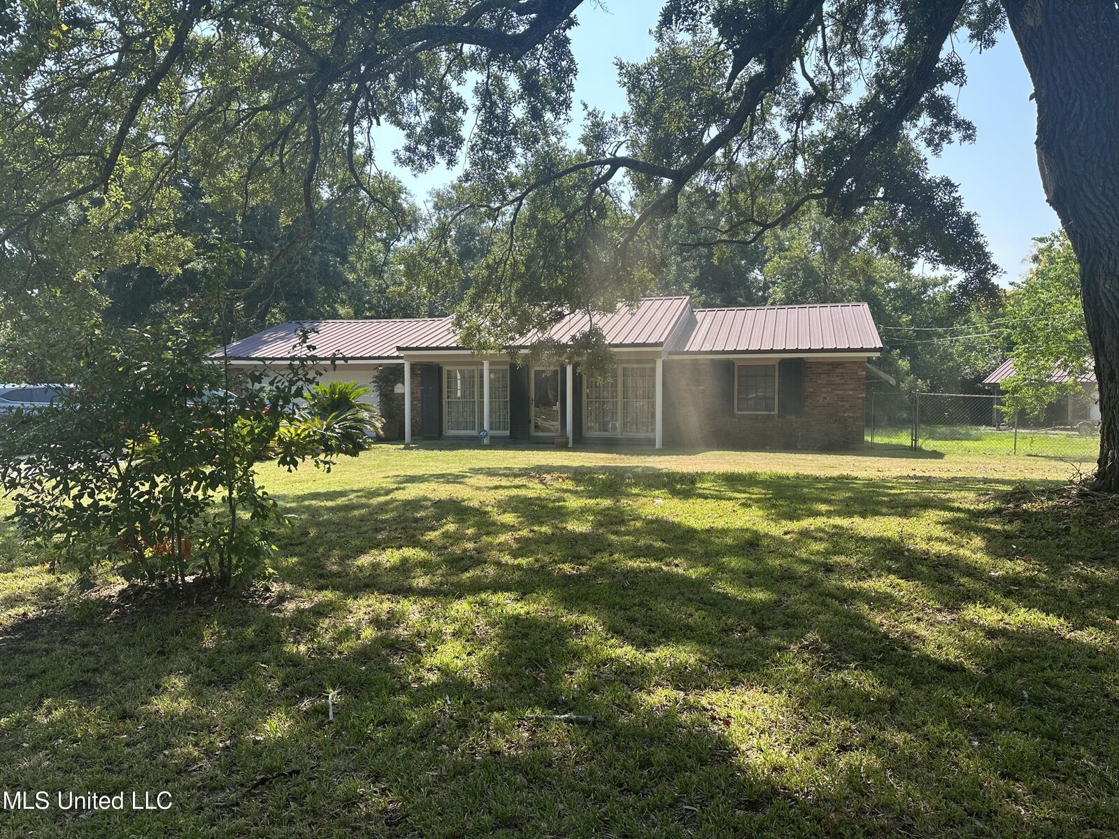 Property Photo:  2001 Bradford Drive  MS 39507