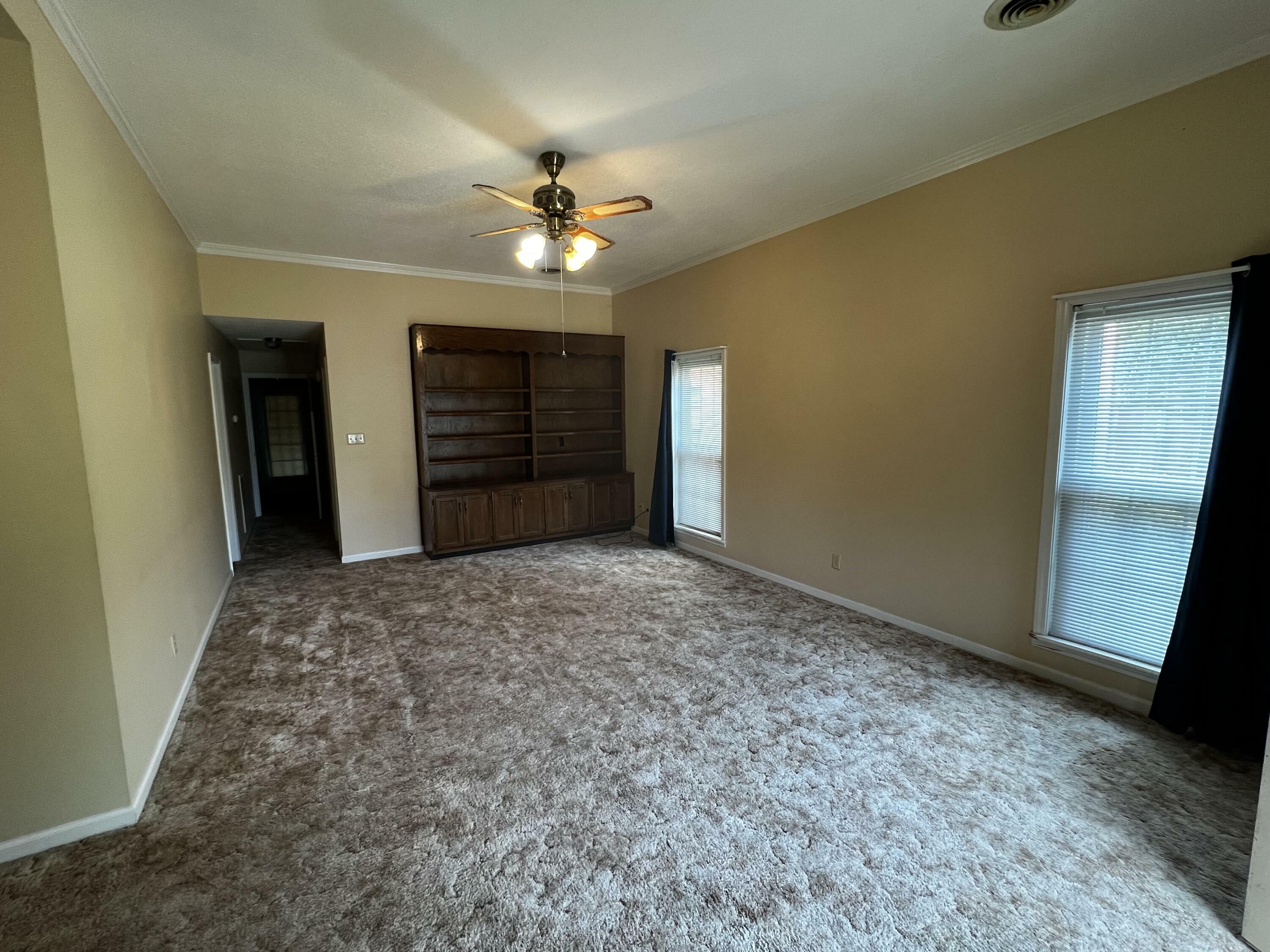 Property Photo:  6 Hedgerow Road  MS 38801 