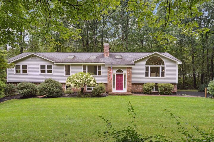 Property Photo:  19 Wedgewood Drive  NH 03053 