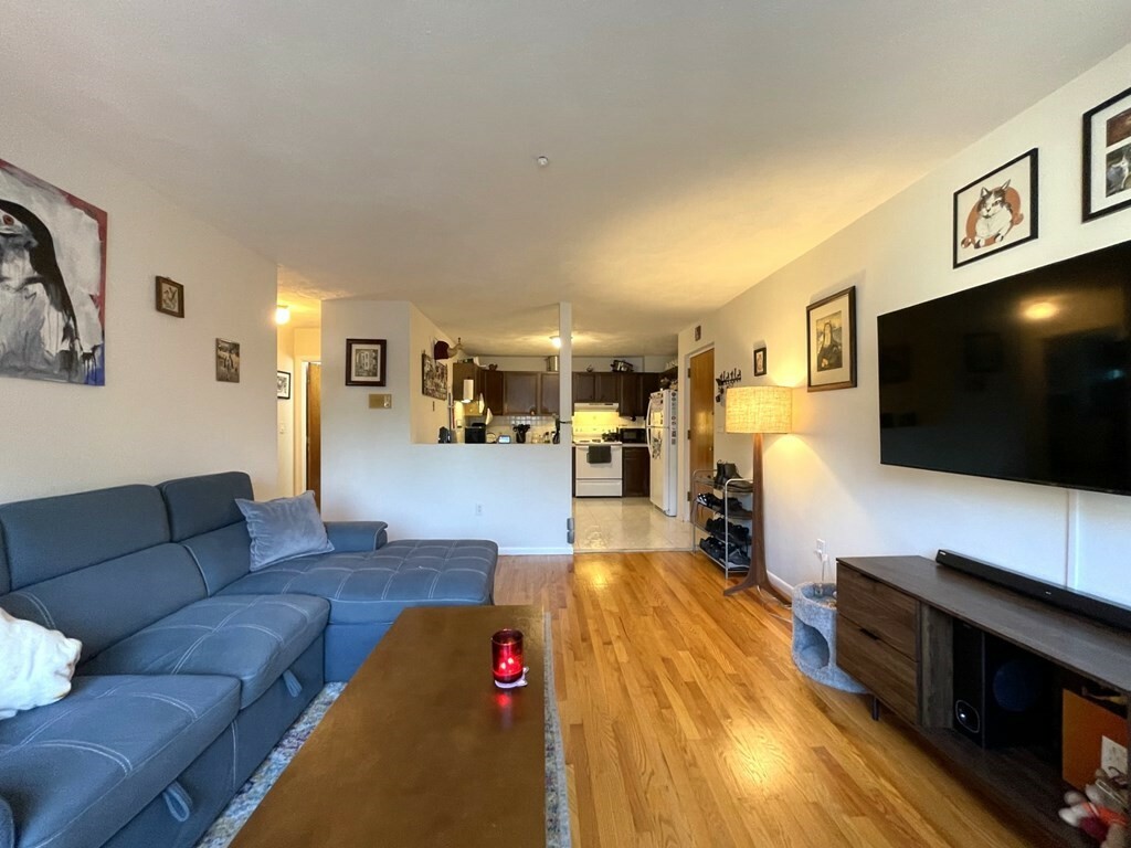 Property Photo: 6 McLean Pl 3 MA 02140