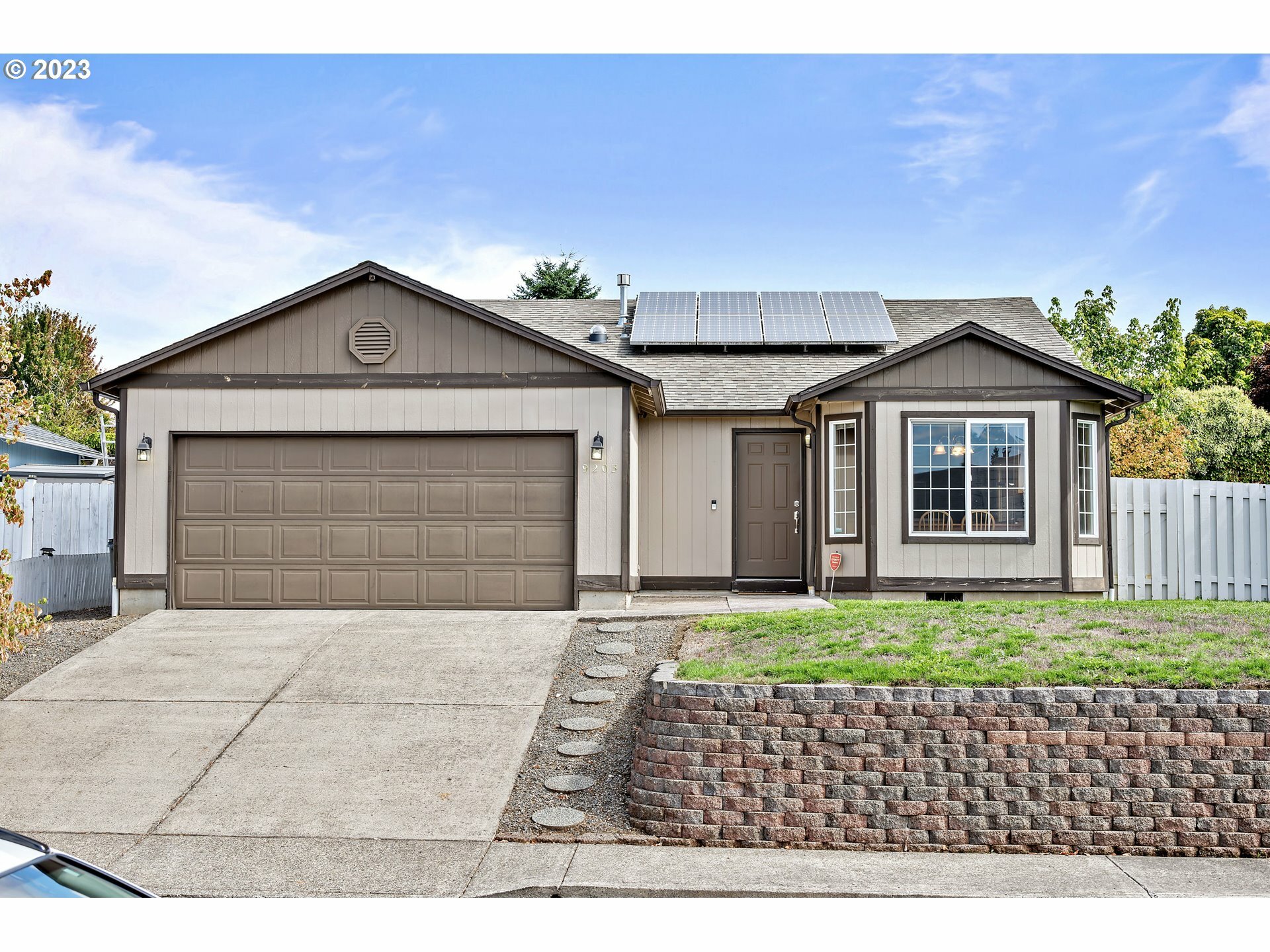 Property Photo: 9203 NE 136th Ave WA 98682