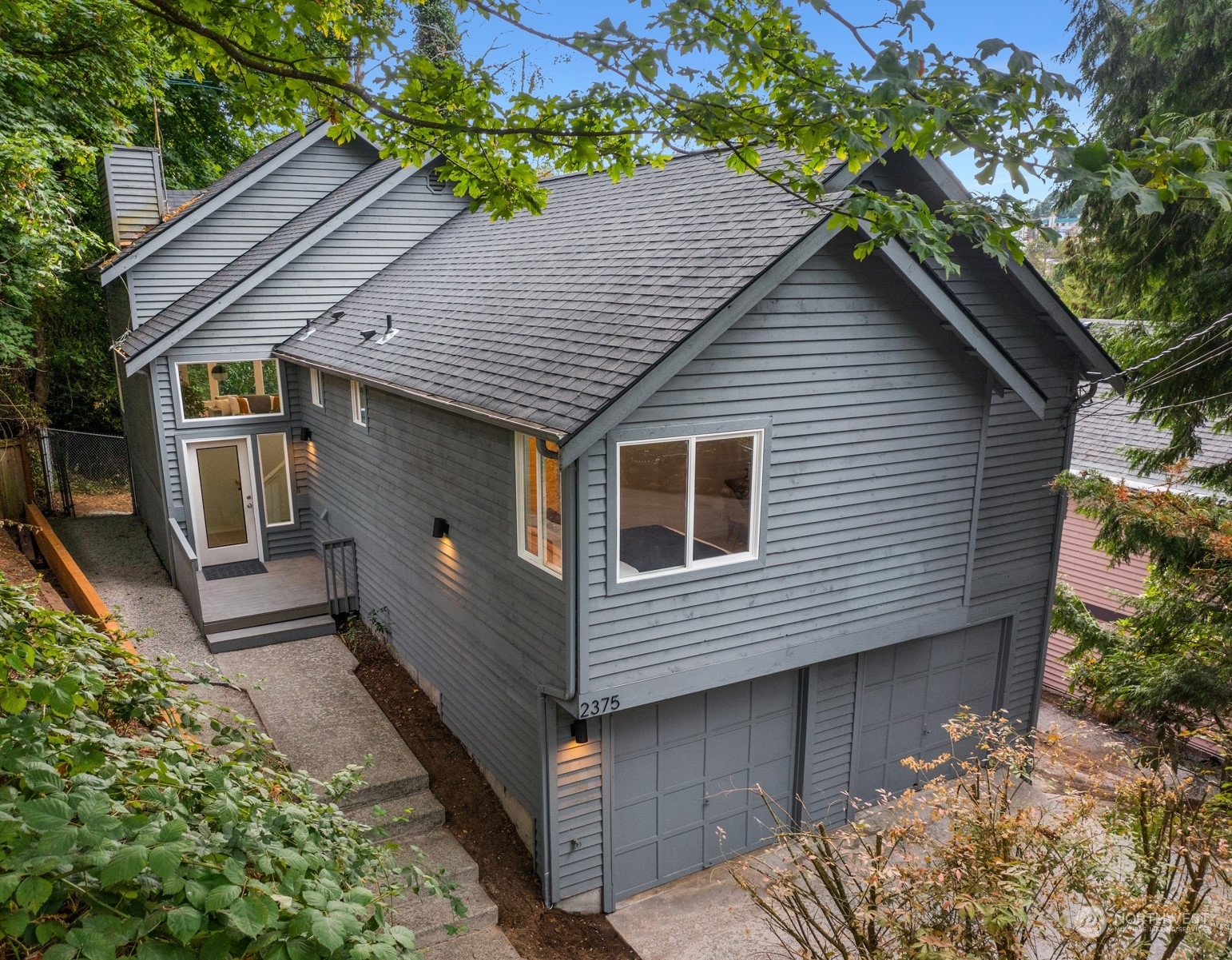 2375 NE 90th Street  Seattle WA 98115 photo