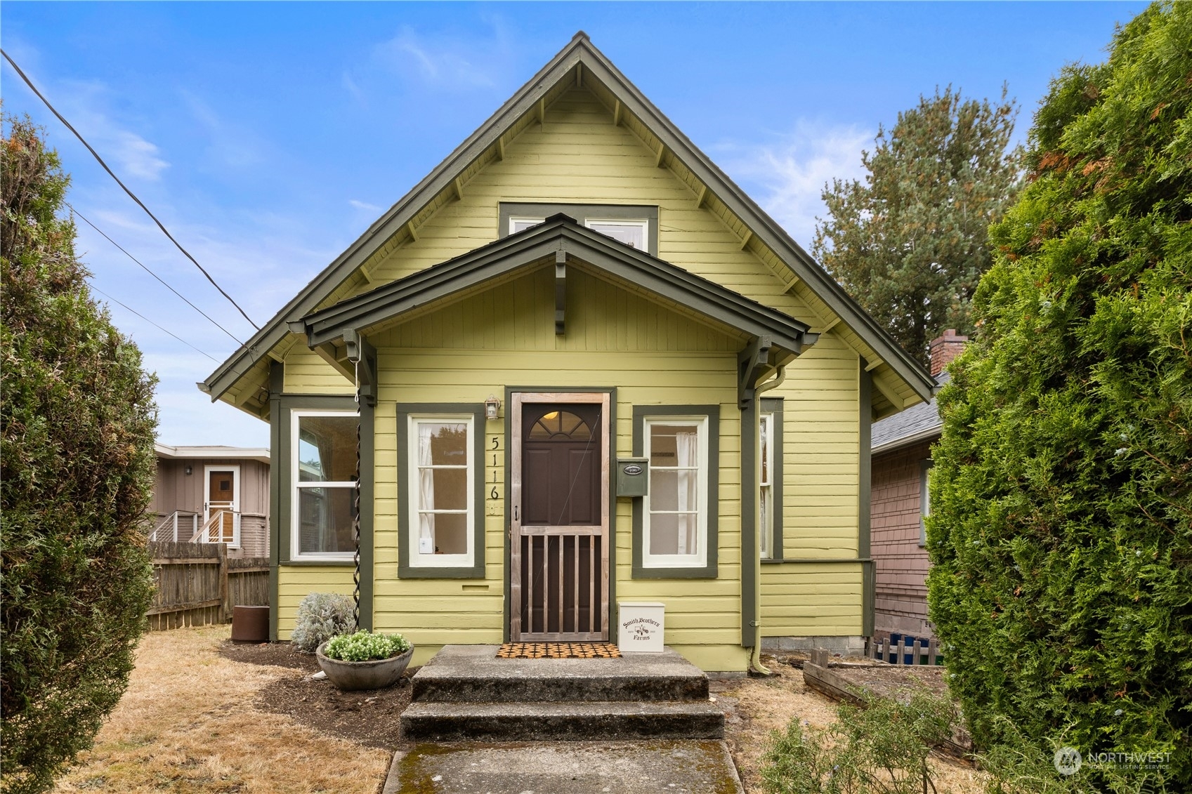 Property Photo:  5116 S Orcas Street  WA 98118 