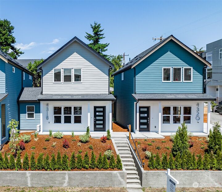4320 SW Genesee Street  Seattle WA 98116 photo
