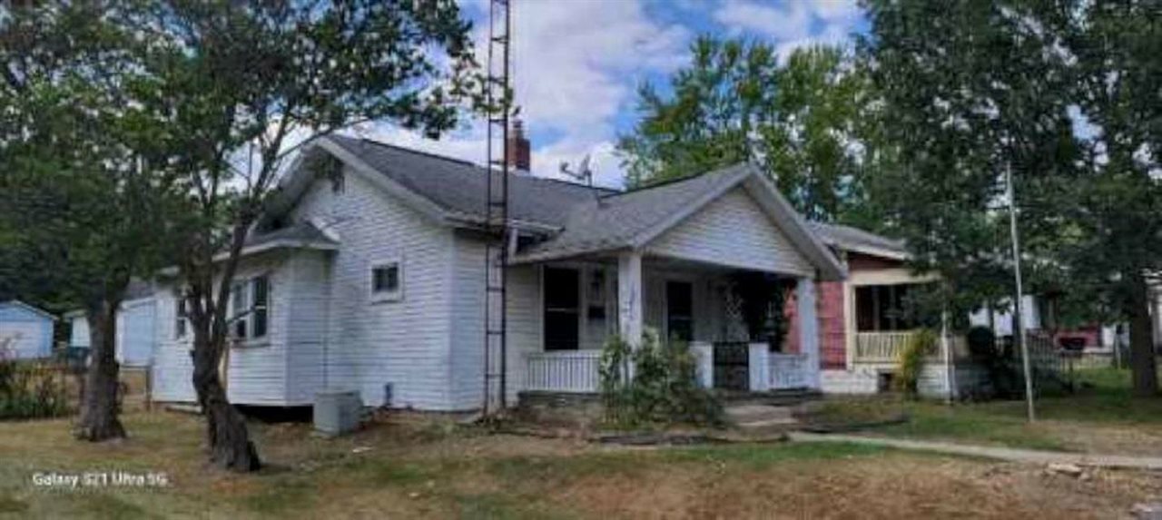 Property Photo:  420 SW 4th Street  IN 47374 