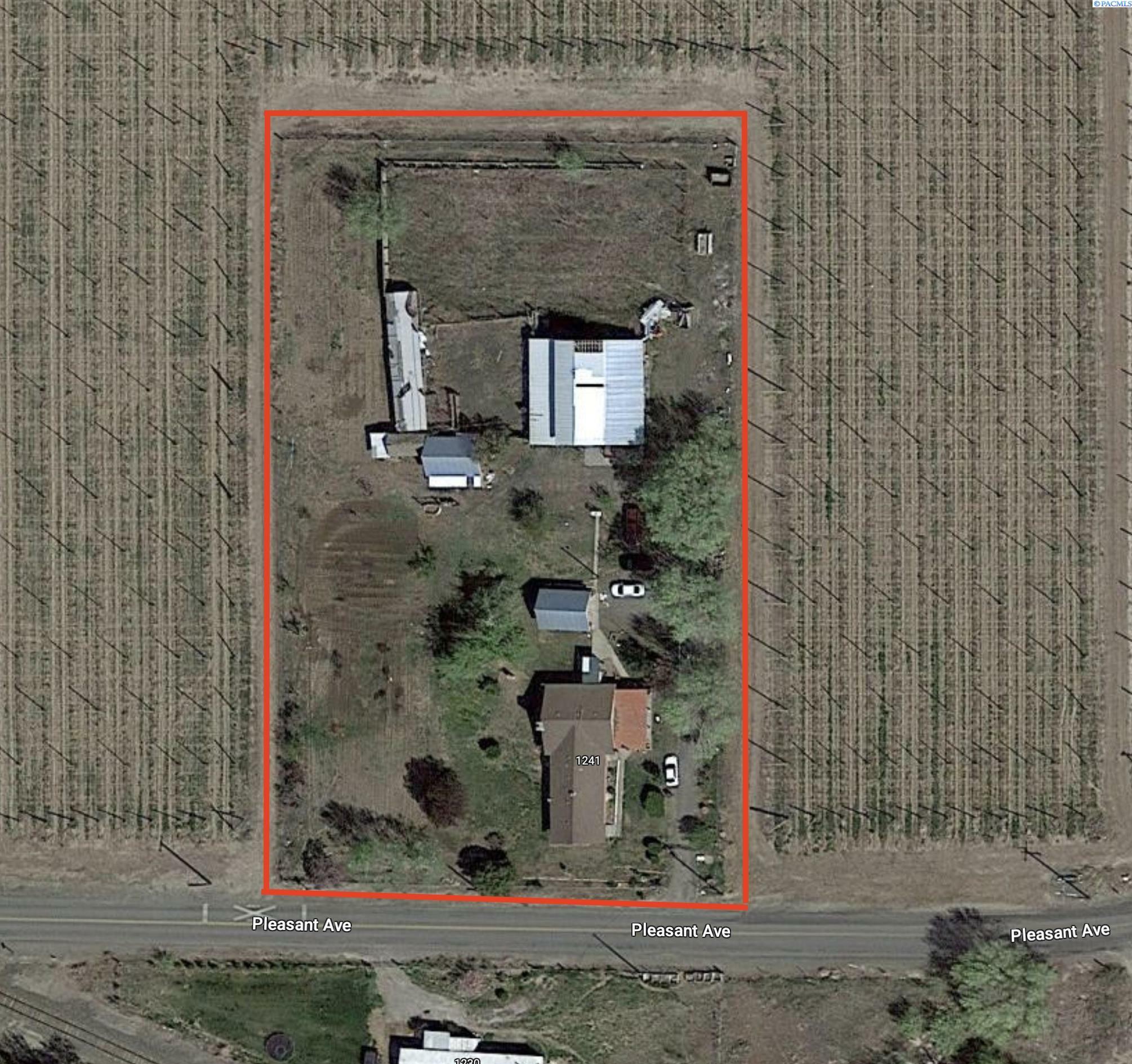Property Photo: 1241 Pleasant Ave. WA 98930