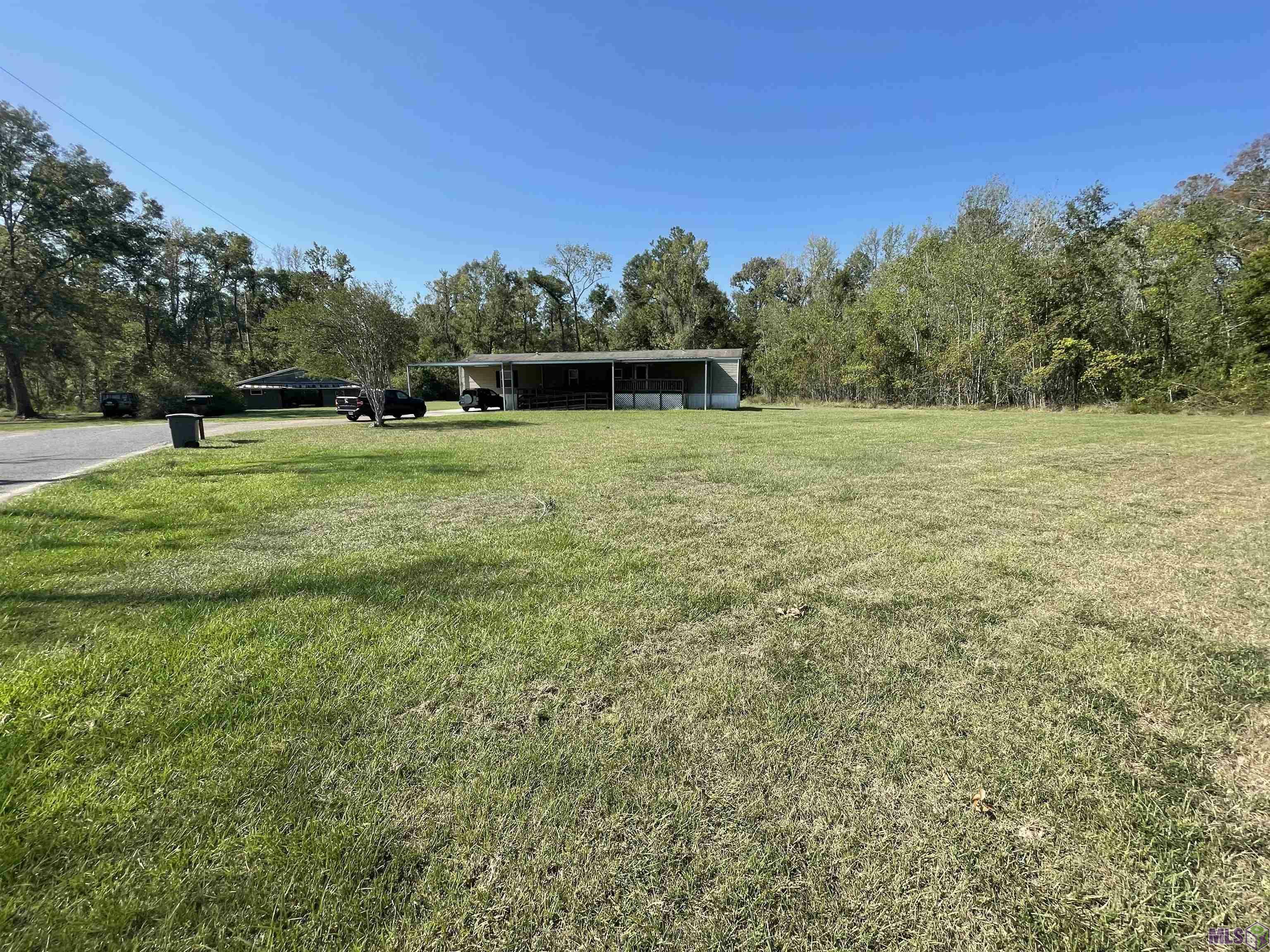 Property Photo:  12423 Molliere Rd  LA 70774 