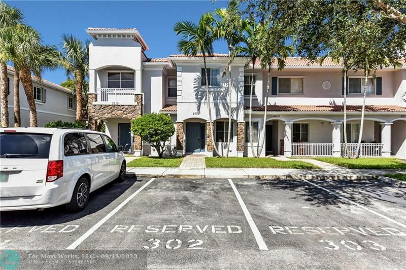 Property Photo:  2600 SW 83rd Ave  FL 33025 