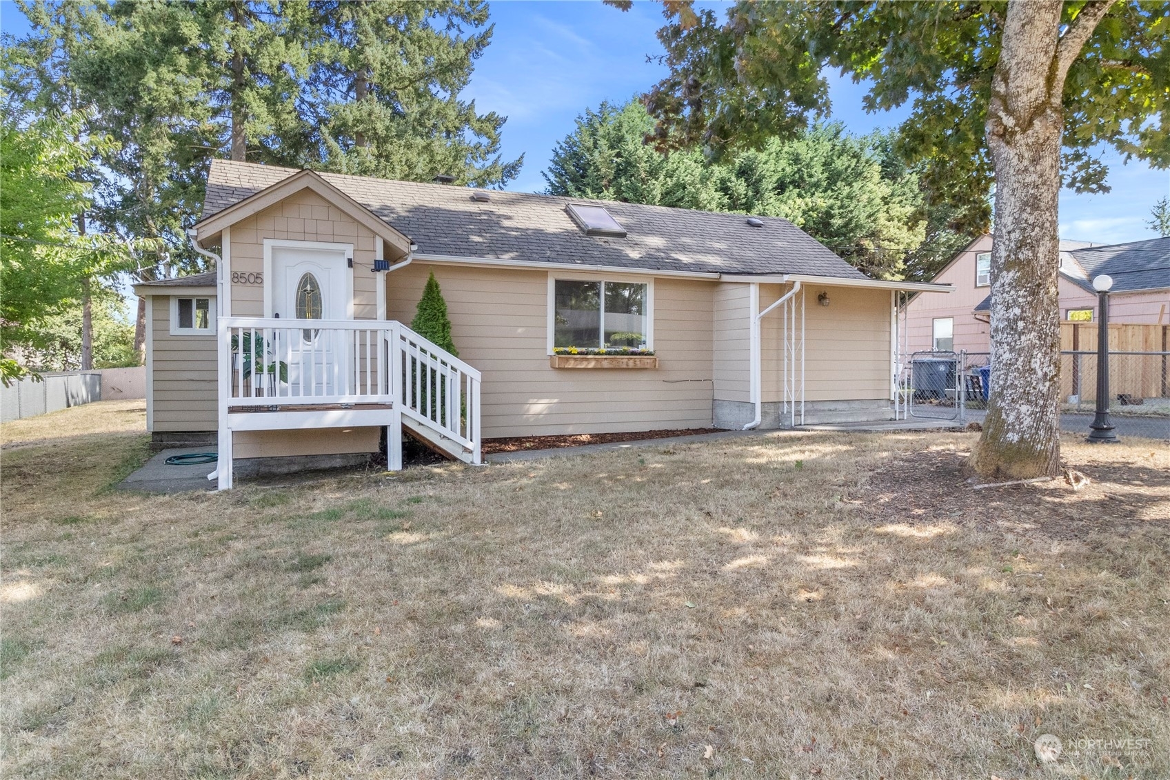 House for sale in lakewood 8505 leona way sw lakewood wa 98499