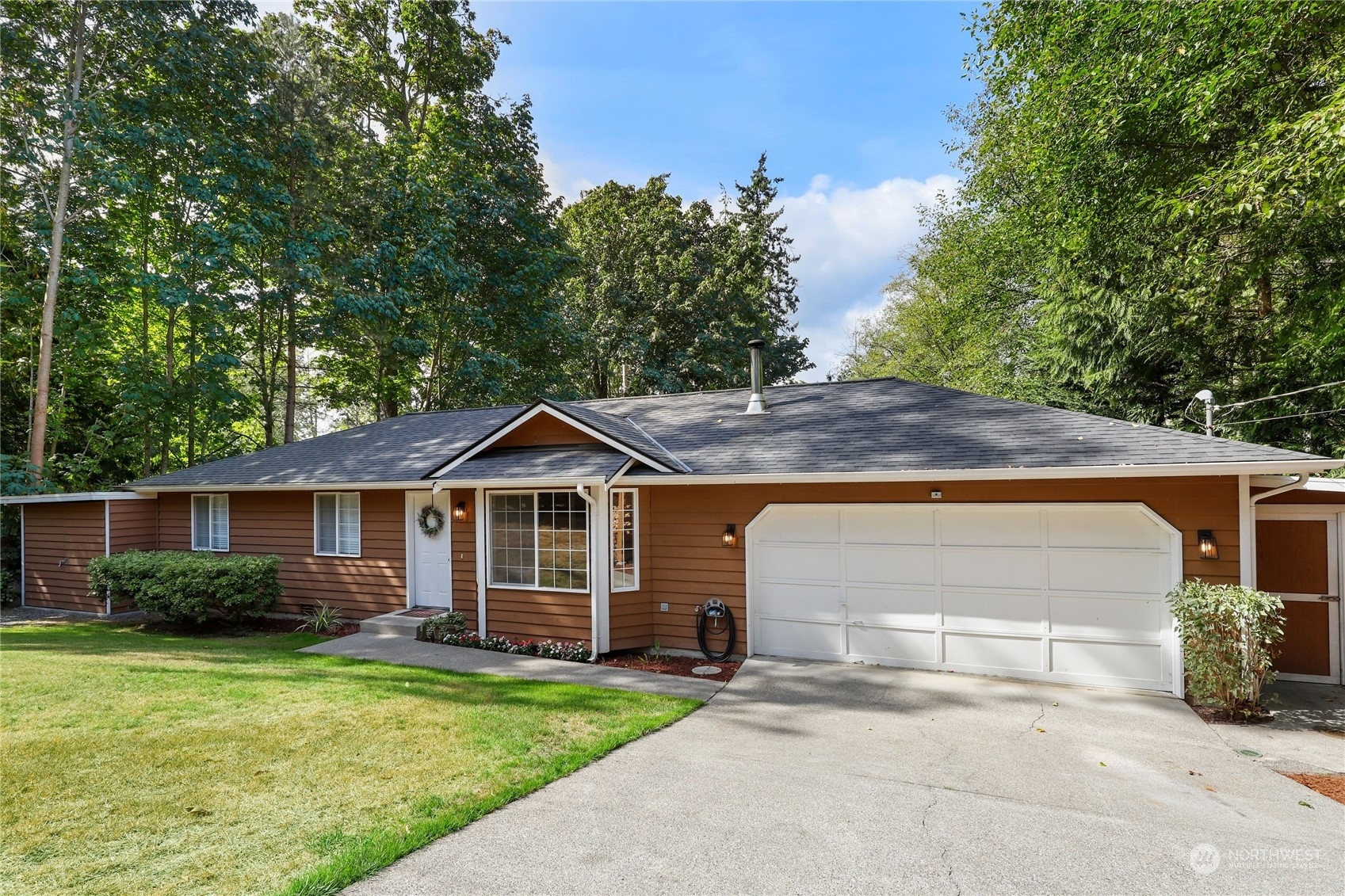 Property Photo:  21609 Howard Avenue NE  WA 98346 