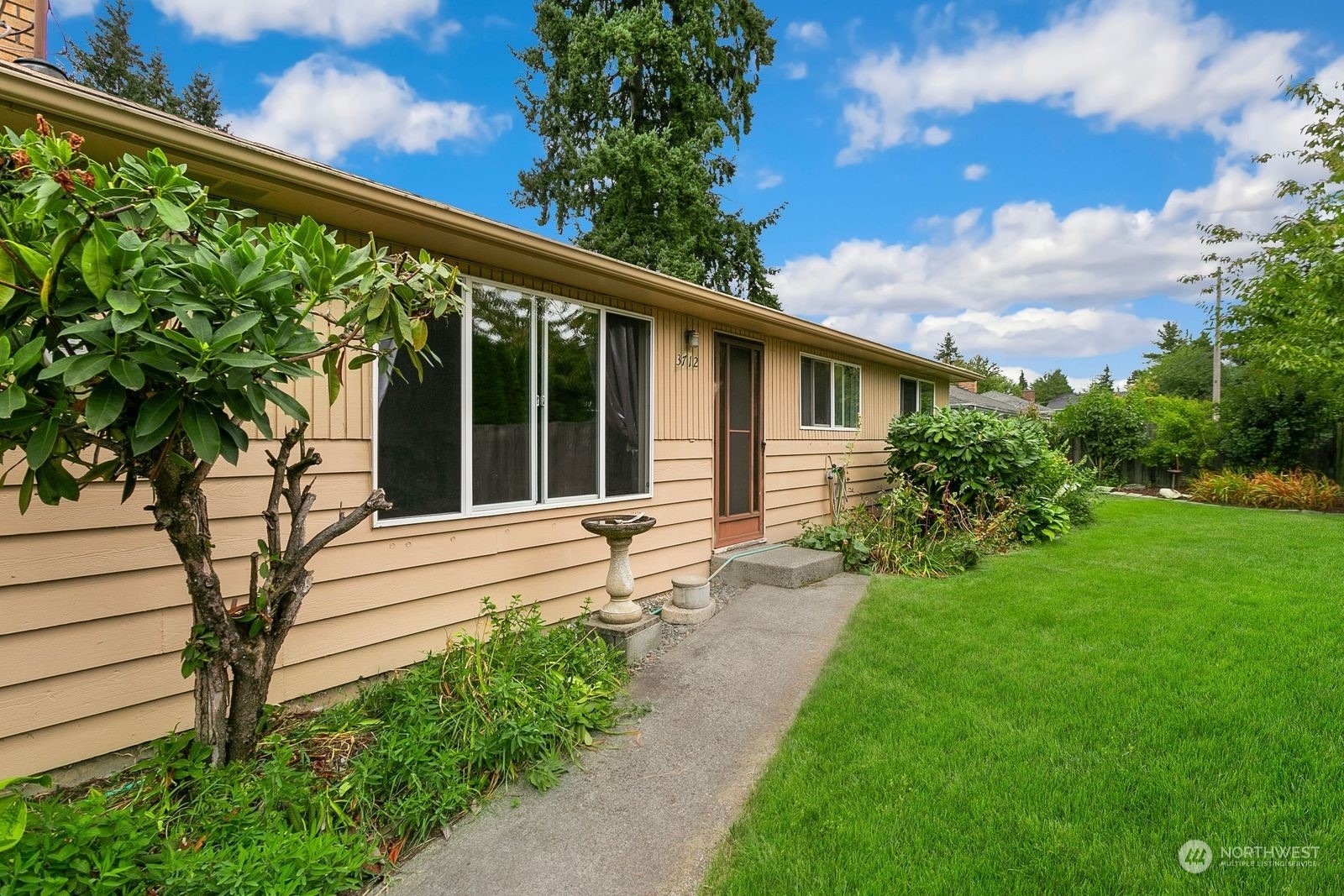 Property Photo:  3712 S 175th Street  WA 98188 