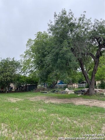 Property Photo:  518 Sterling St  TX 78220 