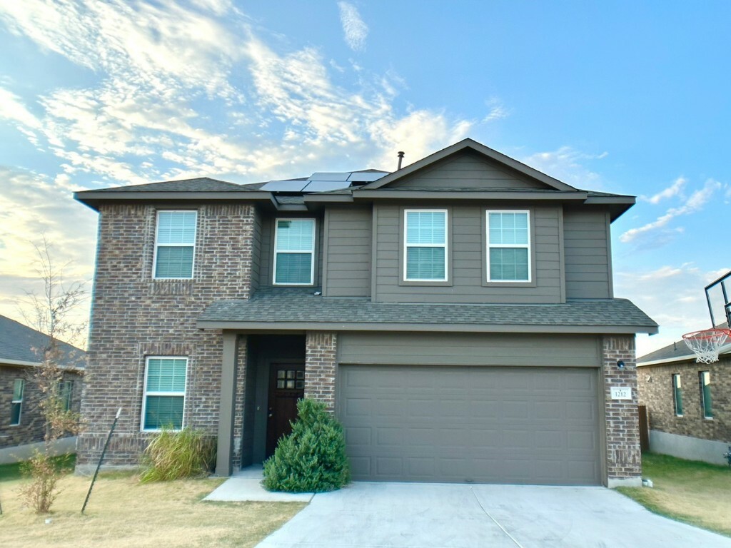 Property Photo: 1212 Whippletree Trail TX 78626