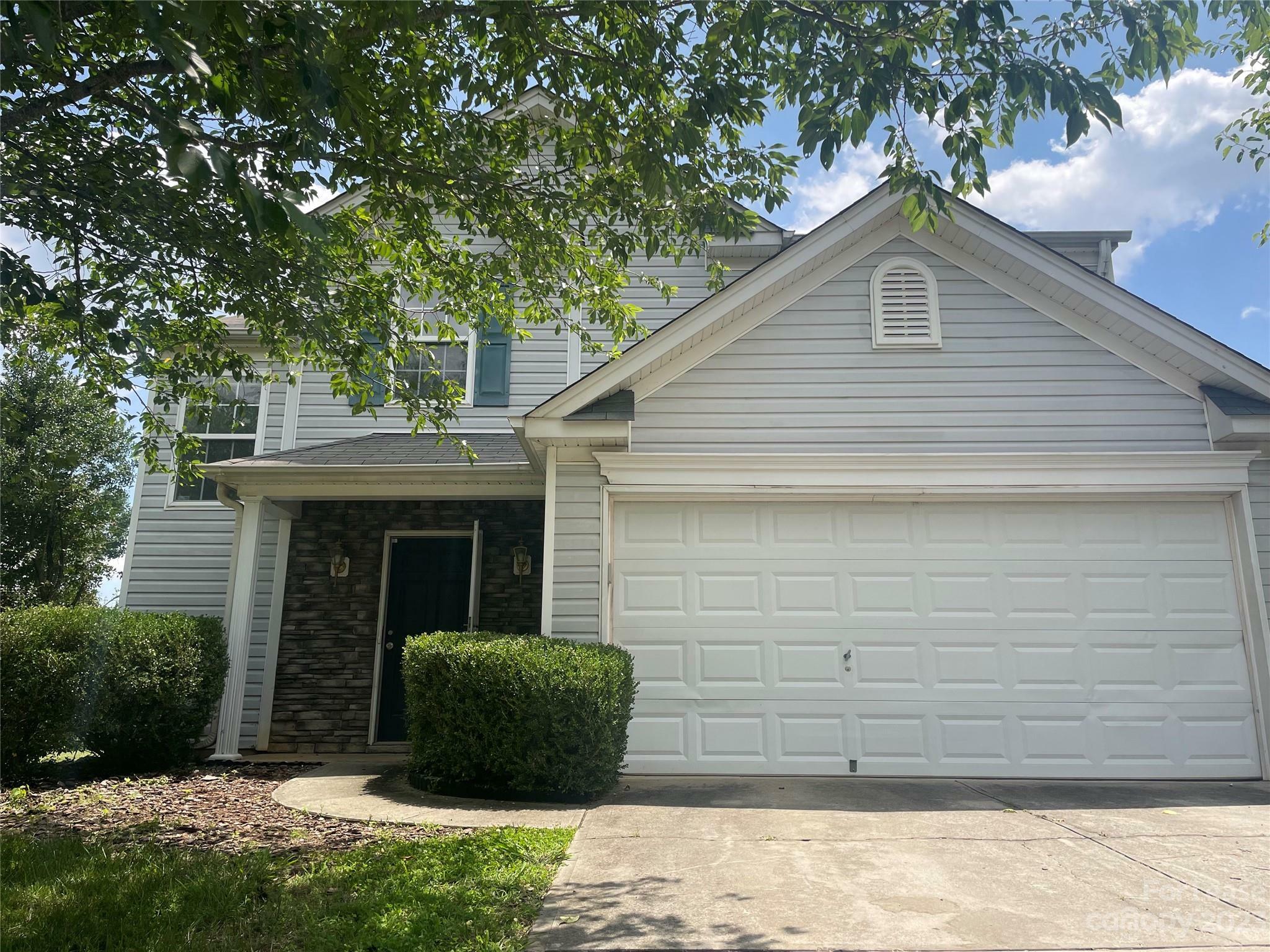 Property Photo: 8841 Laurel Run Drive NC 28269