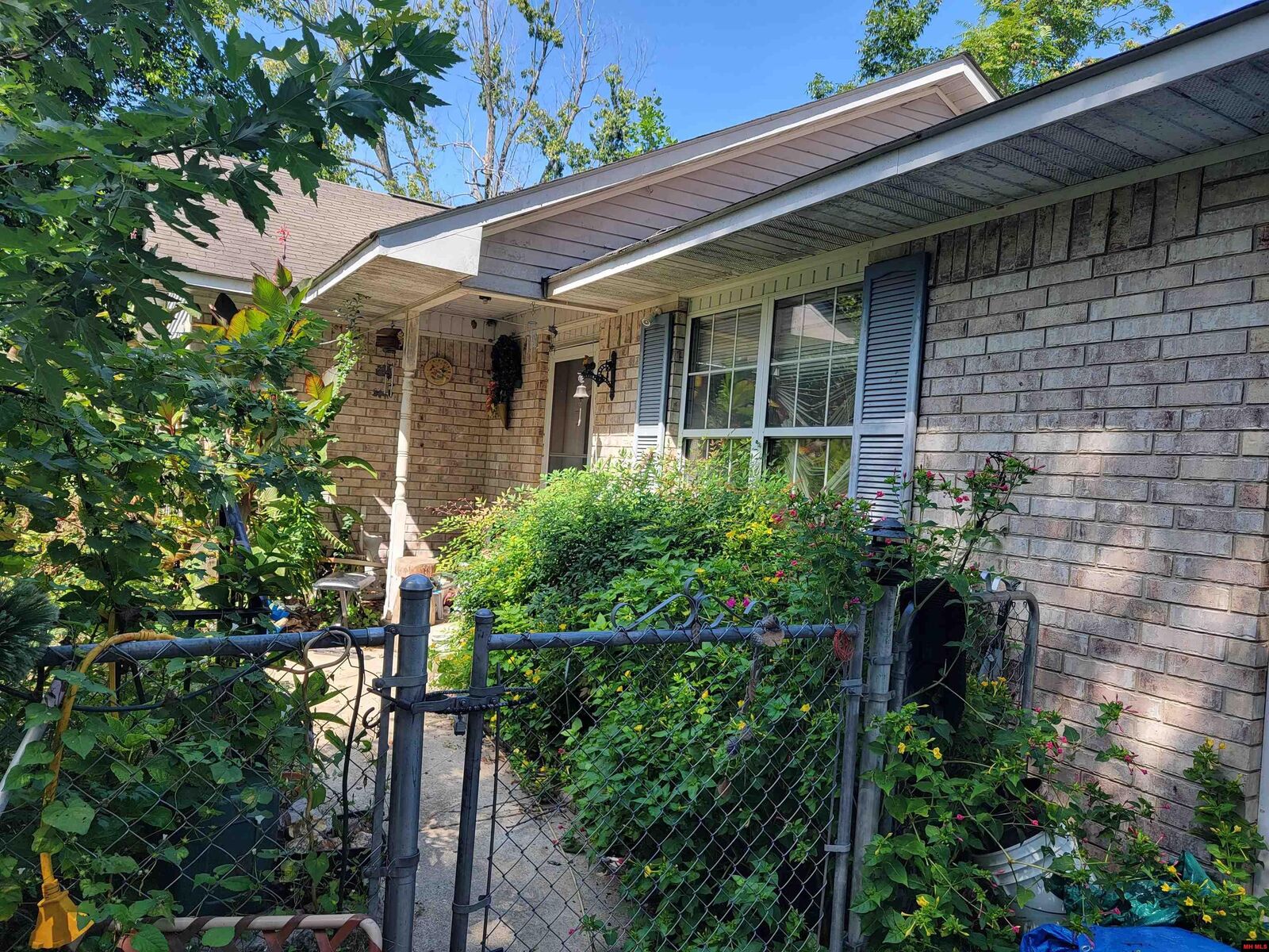 Property Photo:  217 Springwood Drive  AR 72653 