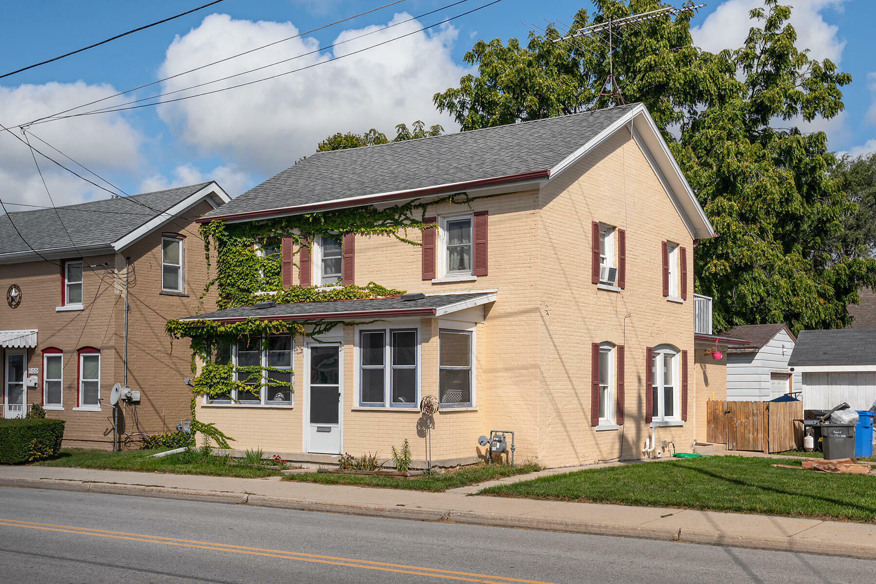 Property Photo: 602 E Division St WI 53098