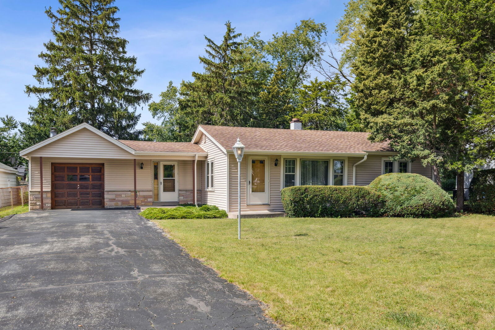 Property Photo:  414 Spruce Avenue  IL 60106 