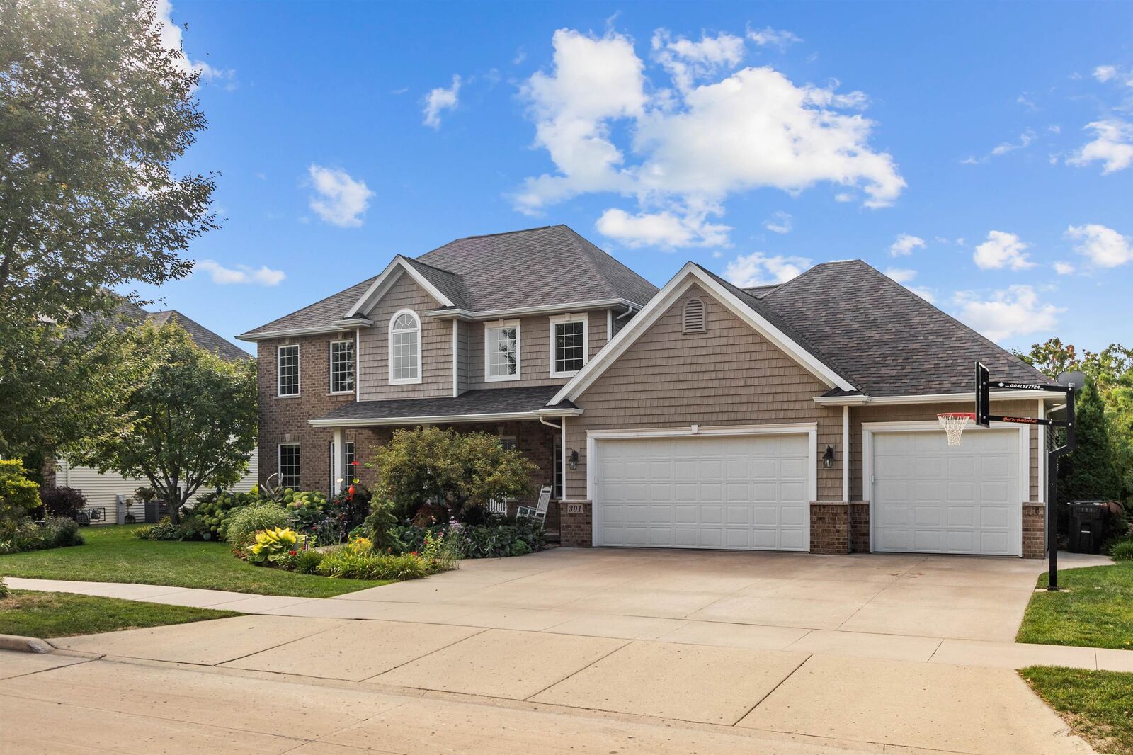 Property Photo: 301 E Morningsun Drive WI 54913-7876
