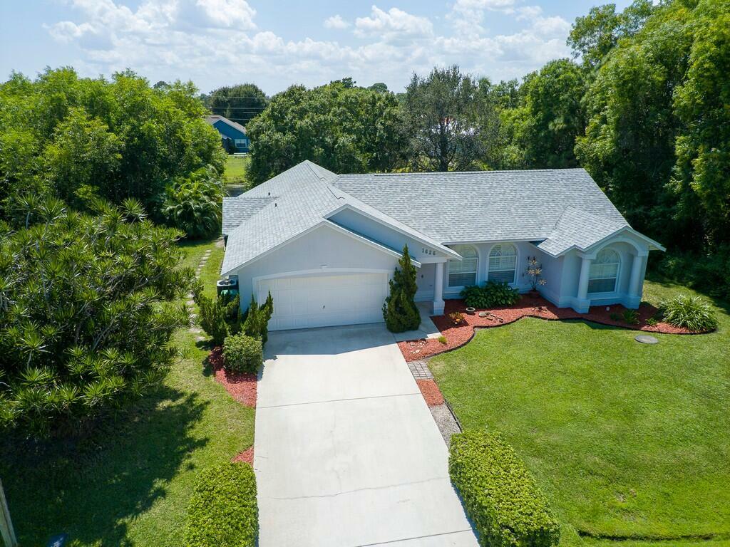 Property Photo: 1626 SE North Blackwell Drive FL 34952