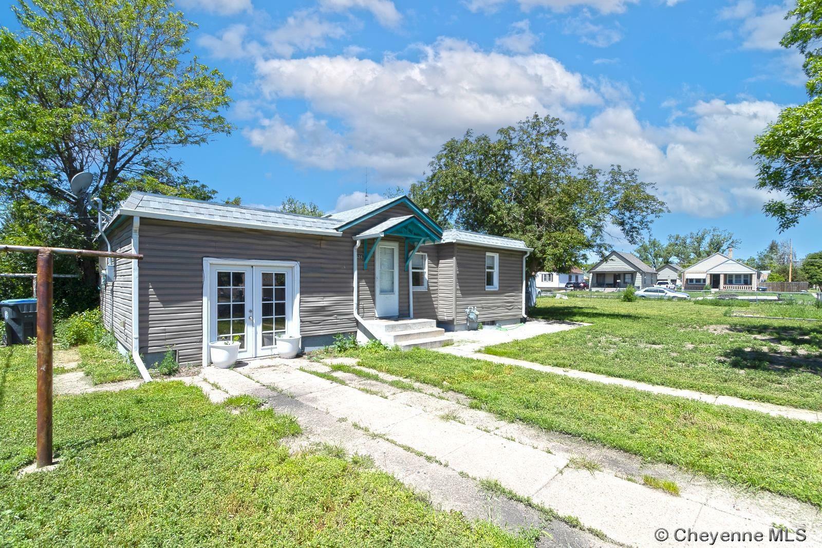 Property Photo: 620 Van Lennen Ave WY 82007
