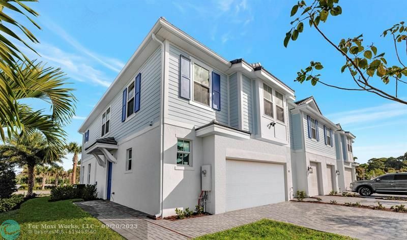 Property Photo: 215 Preserve Trail South FL 34994
