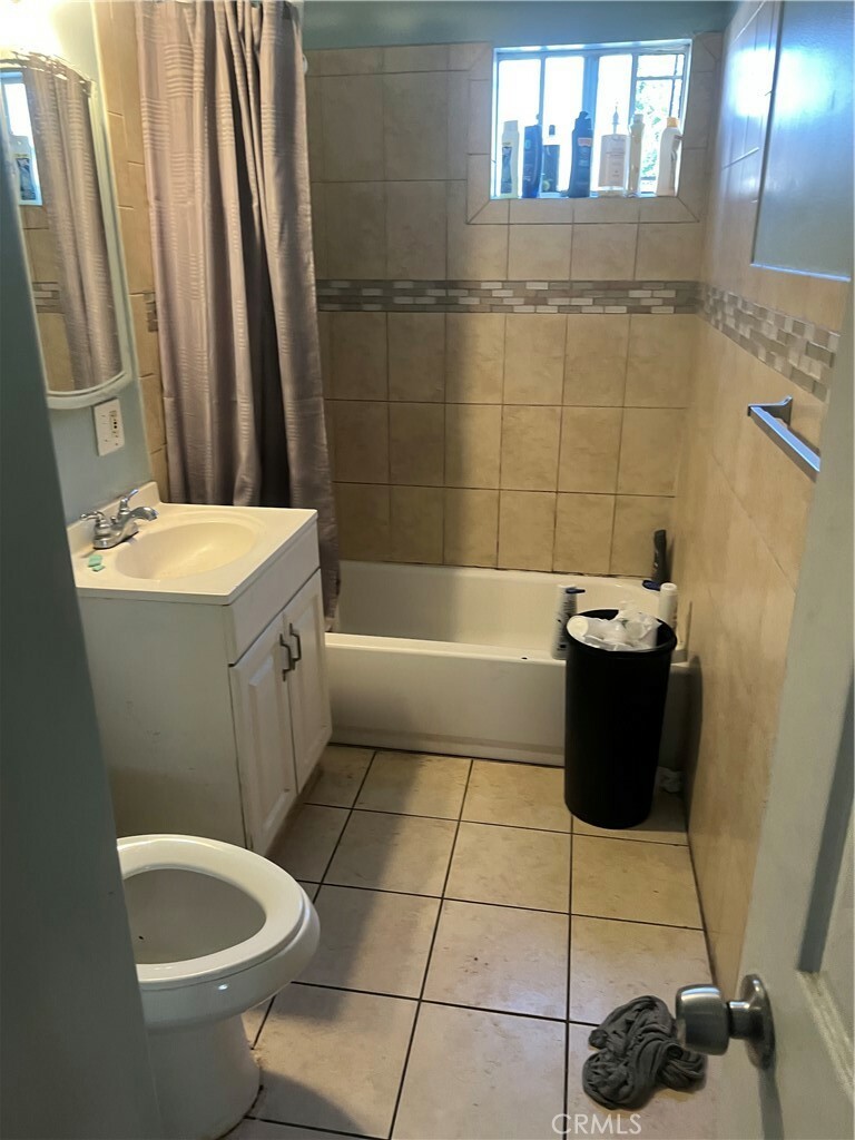 Property Photo: 829 W Plum Street CA 90222