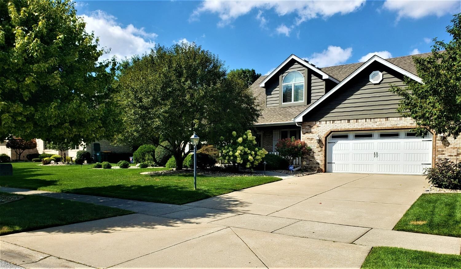 Property Photo:  1039 Boxwood Drive  IN 46321 