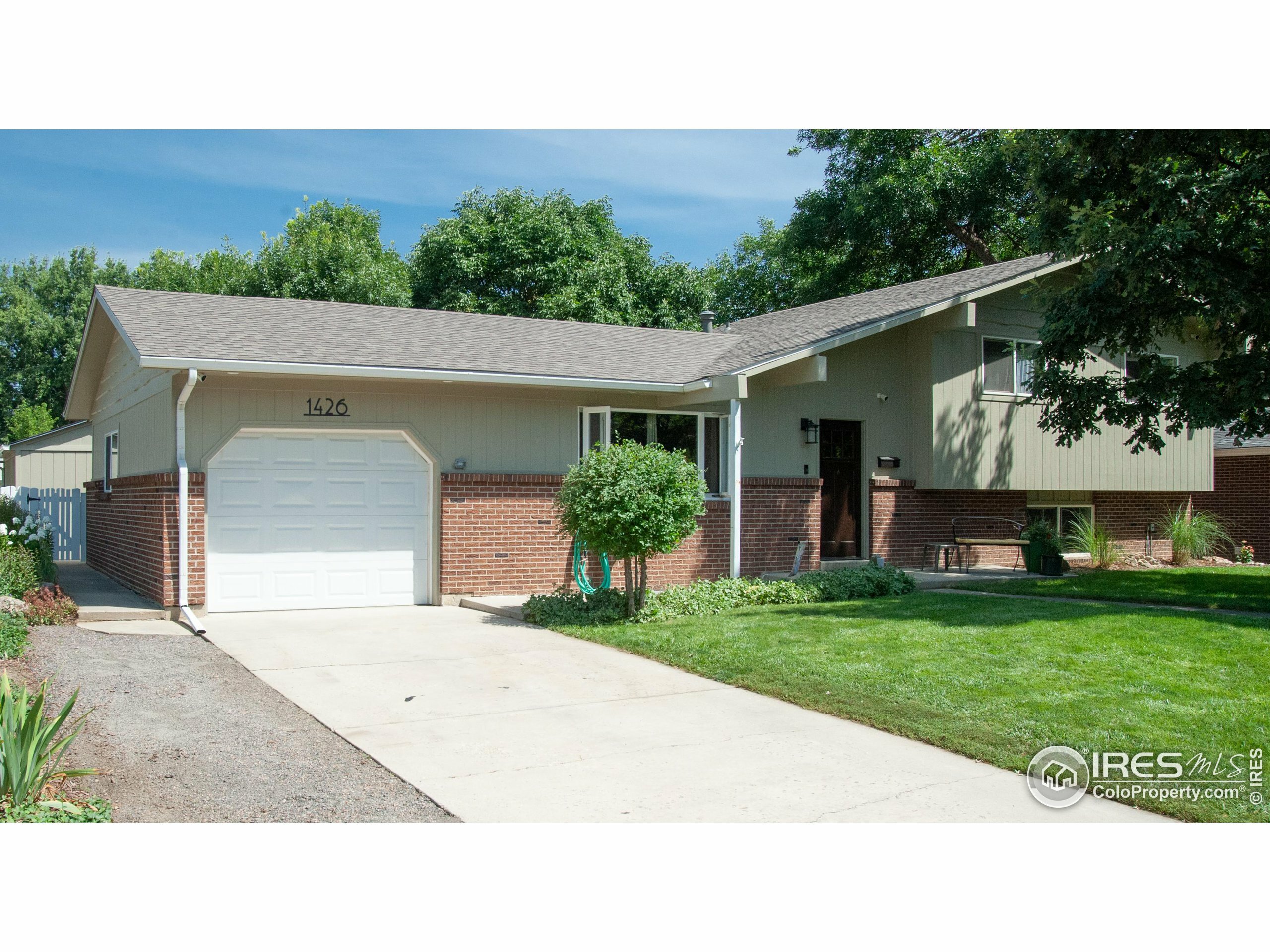 Property Photo: 1426 Sherri Mar St CO 80501