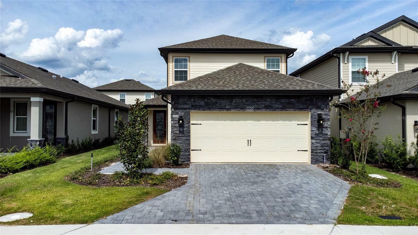 Property Photo: 7955 Haverhill Way FL 34747