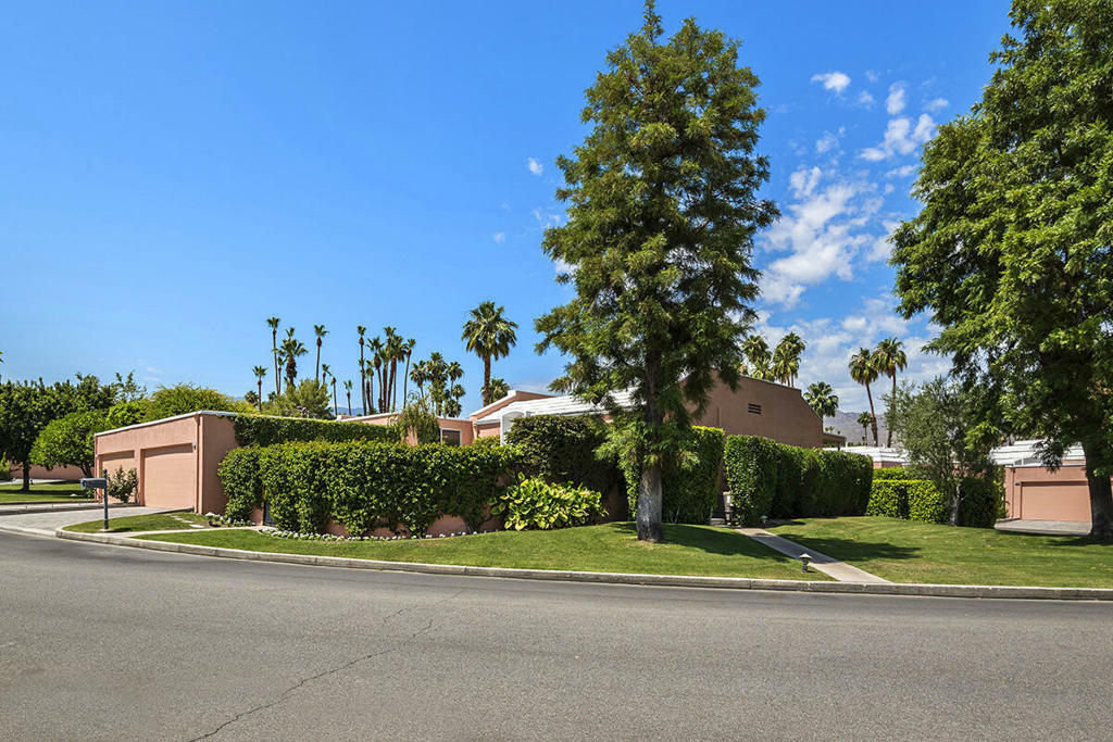 Property Photo: 47037 Marrakesh Drive CA 92260