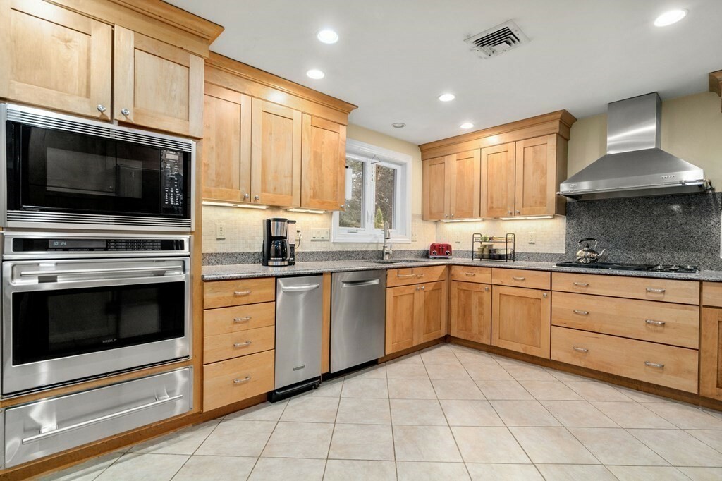 Property Photo:  83 Pine St  MA 01760 