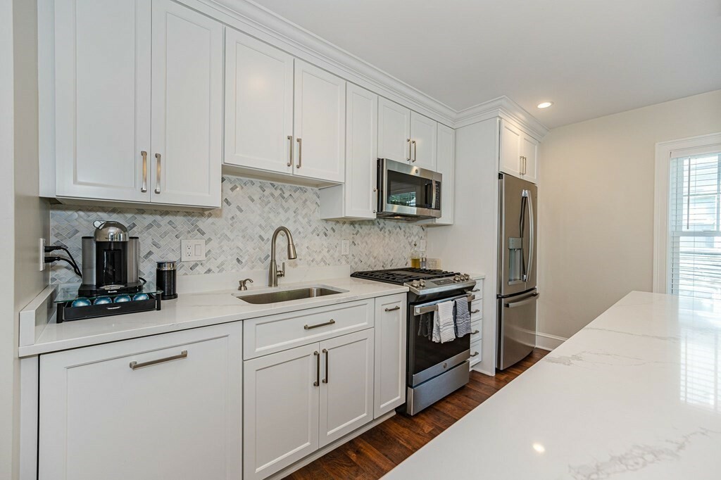 Property Photo:  46 Chestnut Street 2  MA 01880 