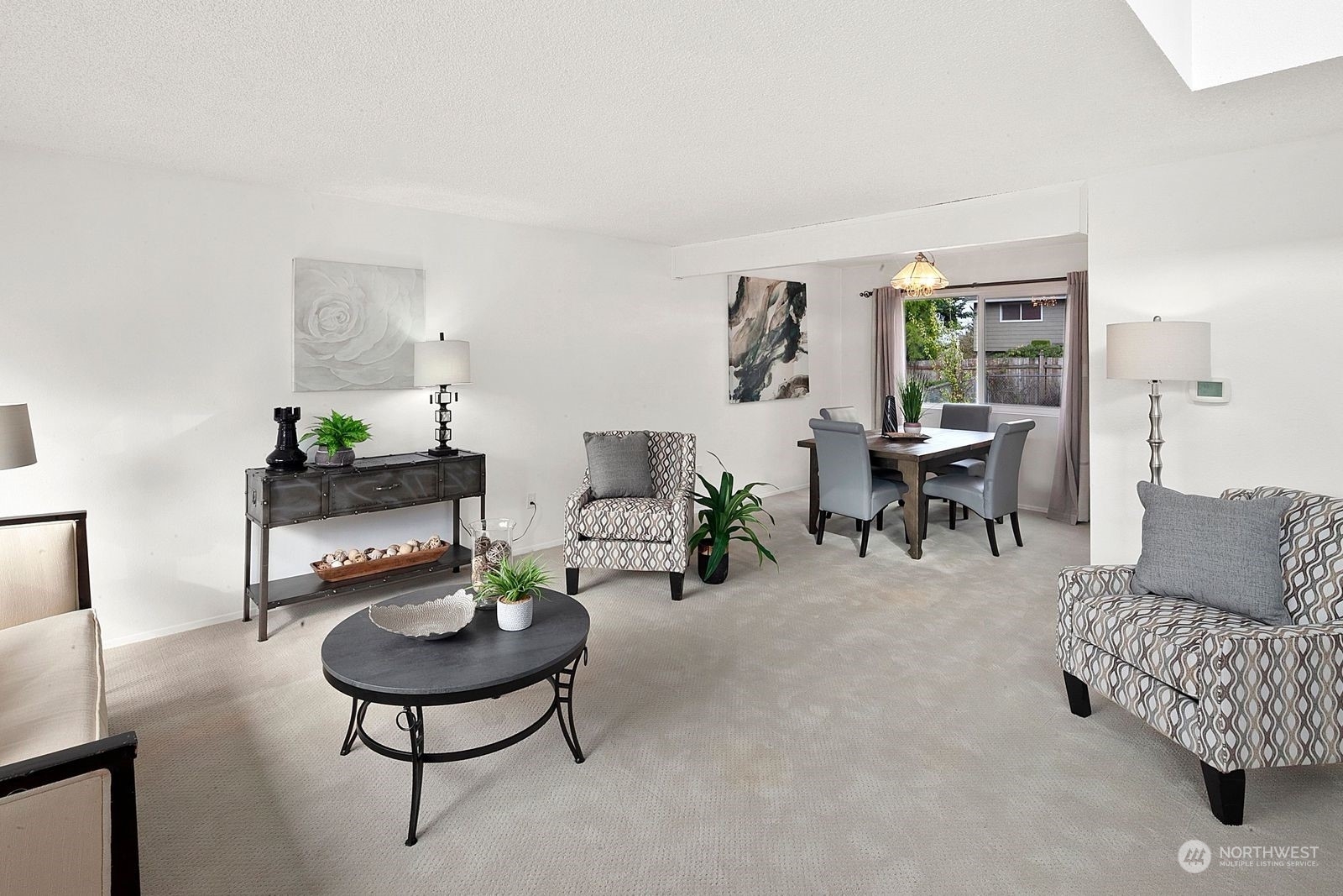 Property Photo: 924 S 29th Court WA 98055