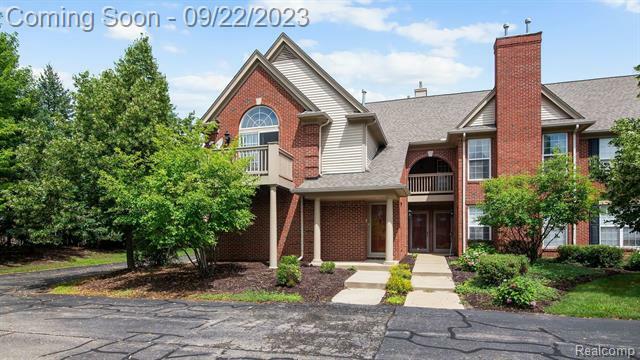 Property Photo:  28305 Carlton Way Drive  MI 48377 