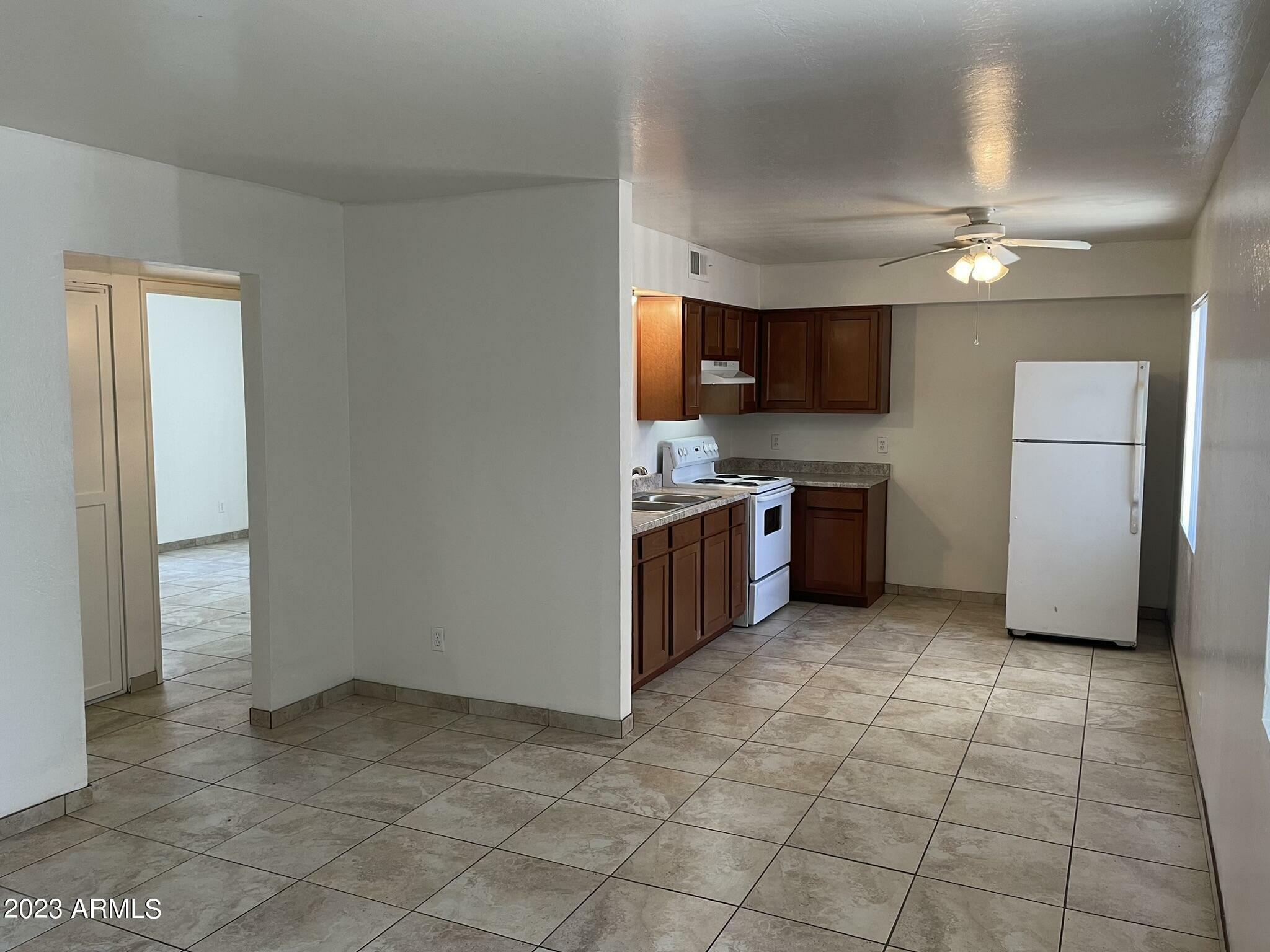 Property Photo:  1222 E Mountain View Road 106  AZ 85020 