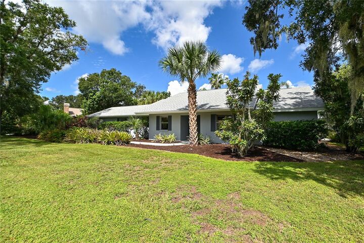 Property Photo:  8021 Timber Lake Lane  FL 34243 