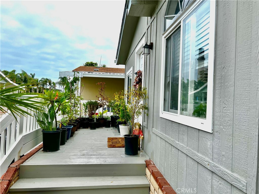 Property Photo:  21851 Newland Street 270  CA 92646 