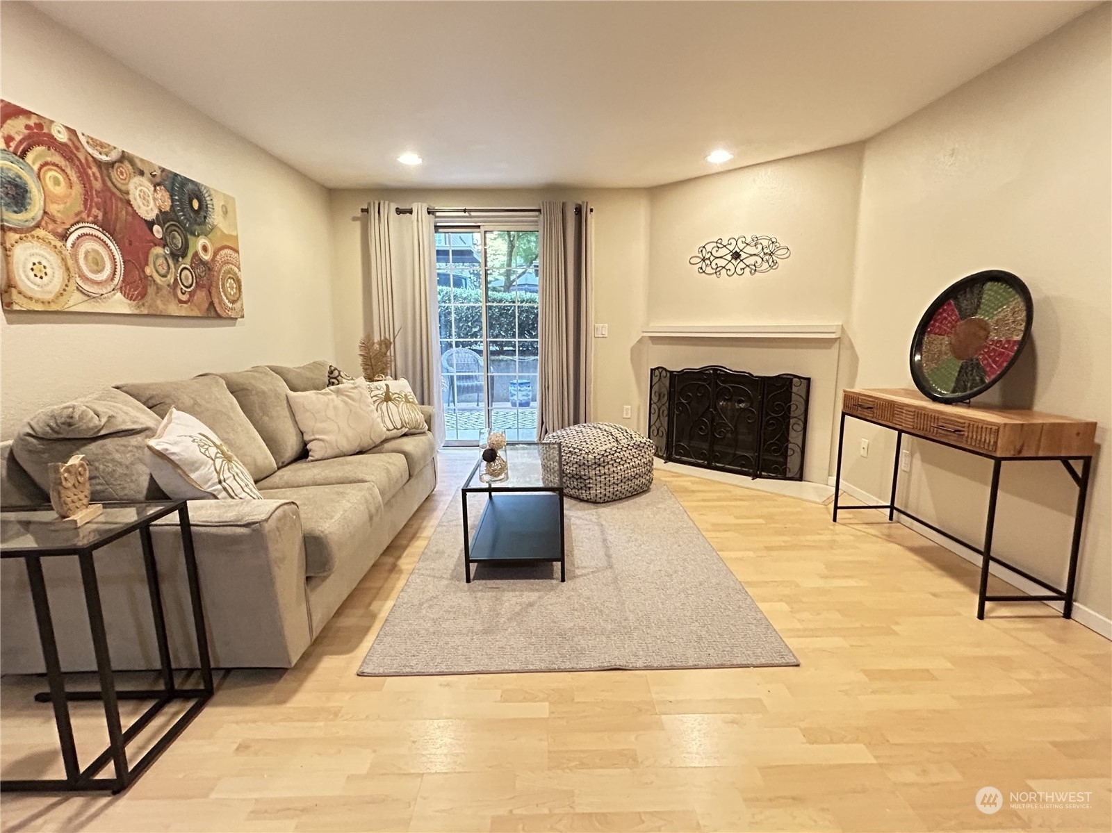 Property Photo: 916 3rd Avenue A104 WA 98033