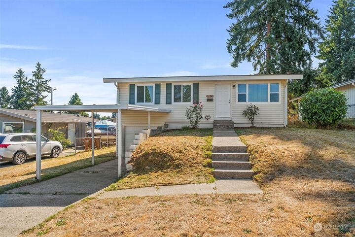 Home for sale in 1126 E 51st Street, WA 98404