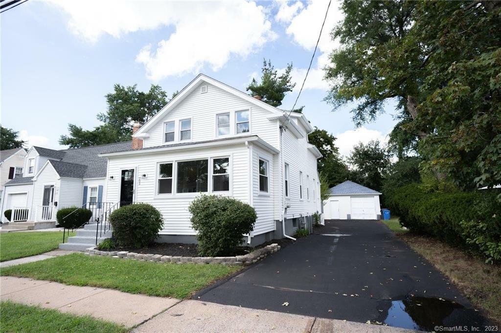 Property Photo:  206 Victoria Road  CT 06114 