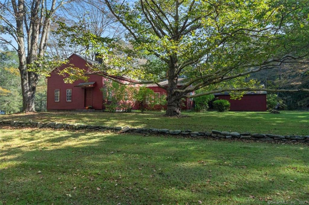 Property Photo: 1086 Durham Road CT 06443