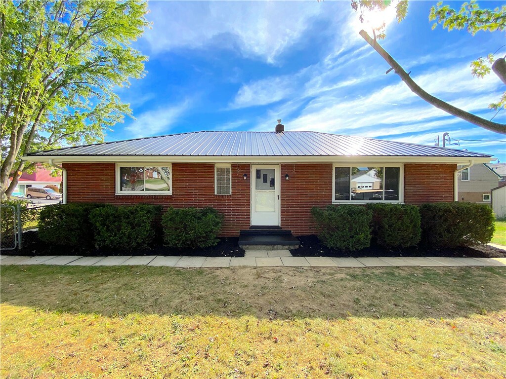 Property Photo: 602 Jamison Ave PA 15601
